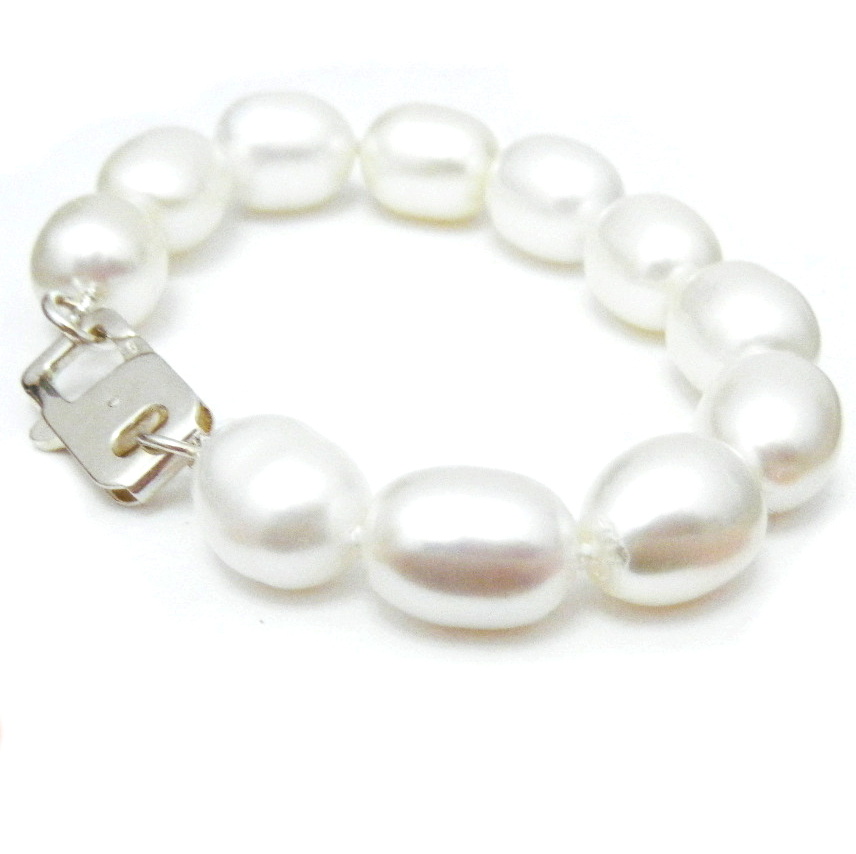 White Chunky Elliptical Pearls Bracelet